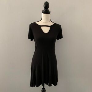 hollister black cutout dress 🖤 ✨